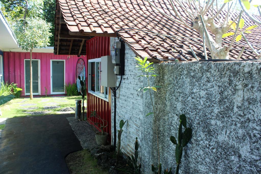 Hotel Kubu Container Uluwatu Exteriér fotografie