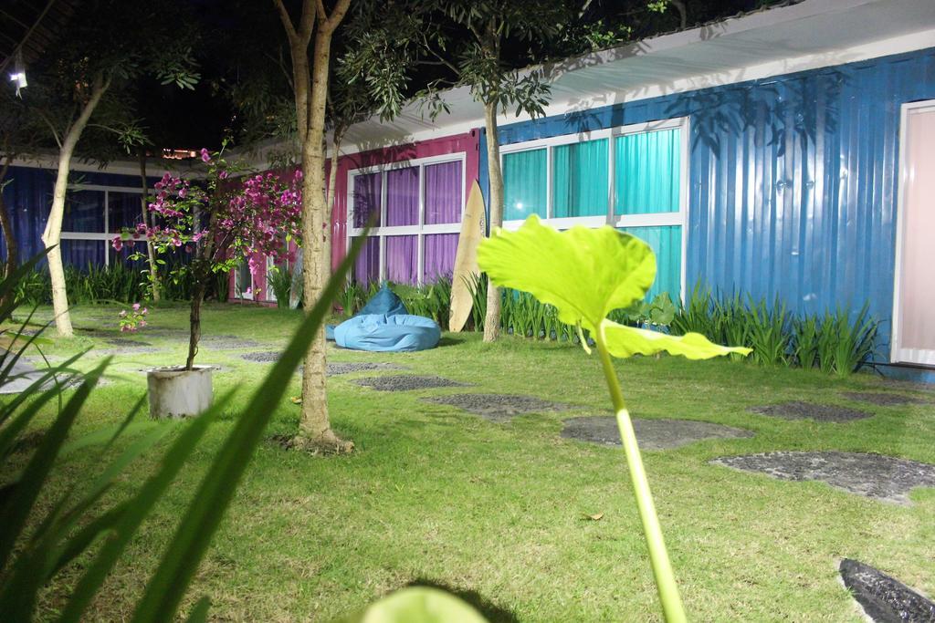 Hotel Kubu Container Uluwatu Exteriér fotografie
