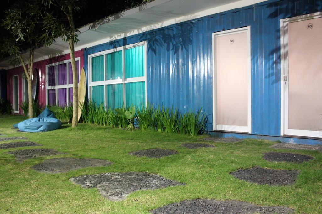 Hotel Kubu Container Uluwatu Exteriér fotografie