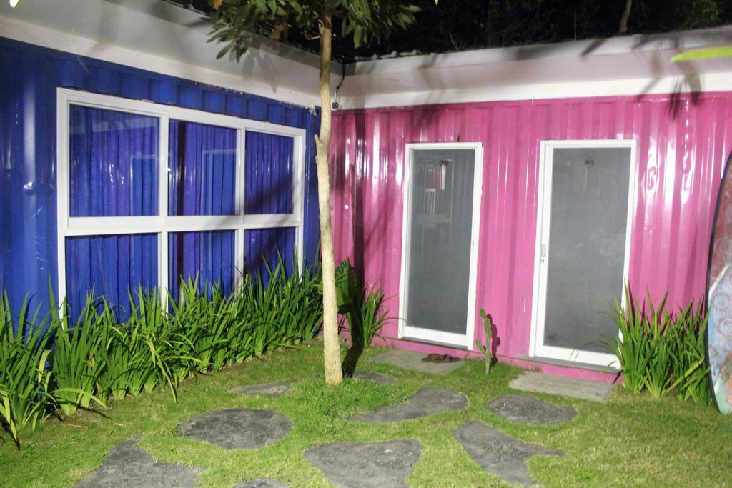 Hotel Kubu Container Uluwatu Exteriér fotografie