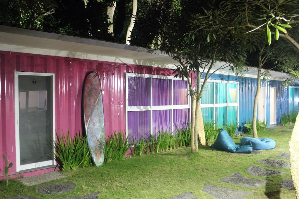 Hotel Kubu Container Uluwatu Exteriér fotografie